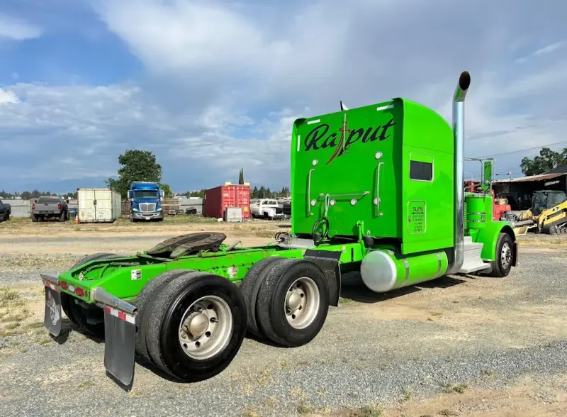 2023 Peterbilt 389 Cummins X15 photo 4