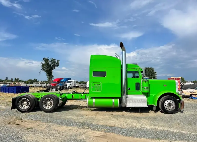 2023 Peterbilt 389 Cummins X15 photo 6