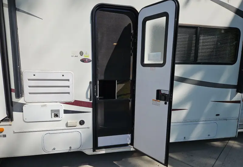 2012 Coachman Freelander 32BH photo 21