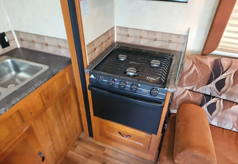 2012 Coachman Freelander 32BH photo 45