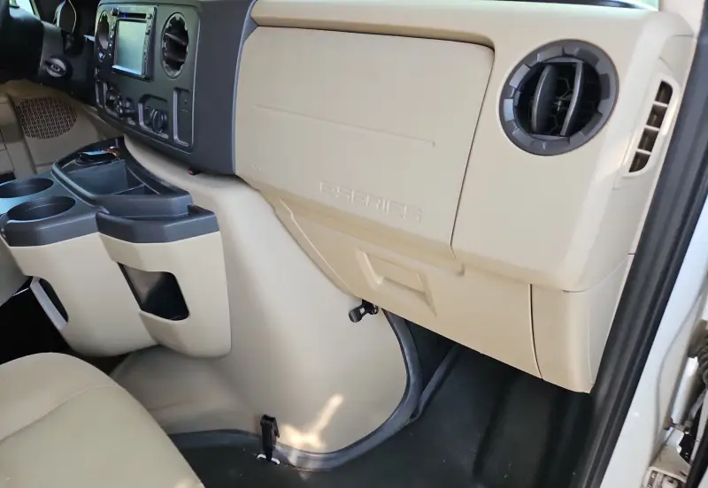 2012 Coachman Freelander 32BH photo 20