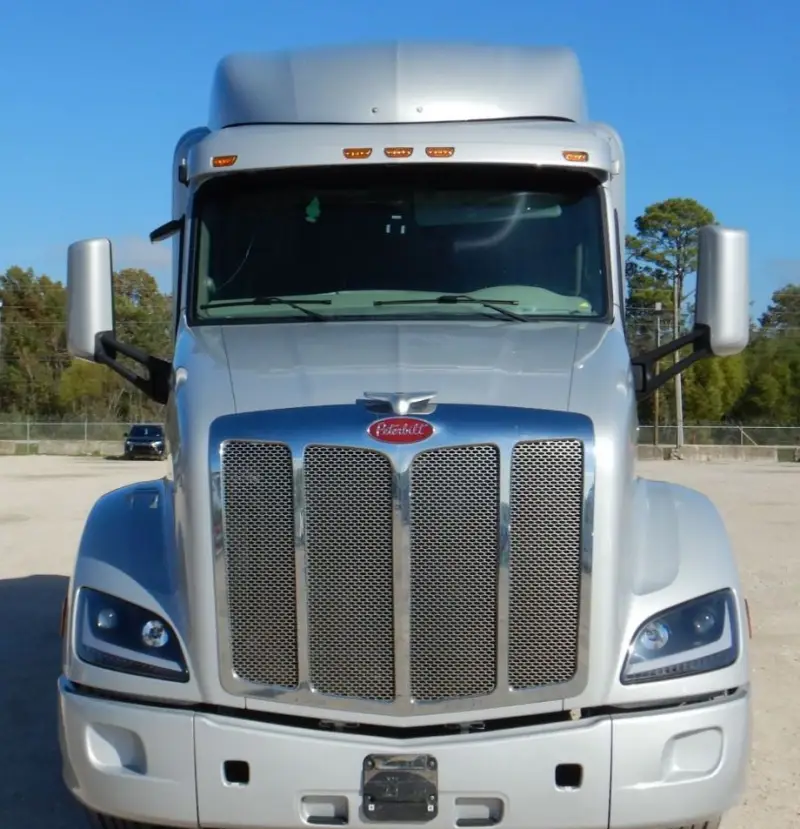 2019 Peterbilt 579 photo 2