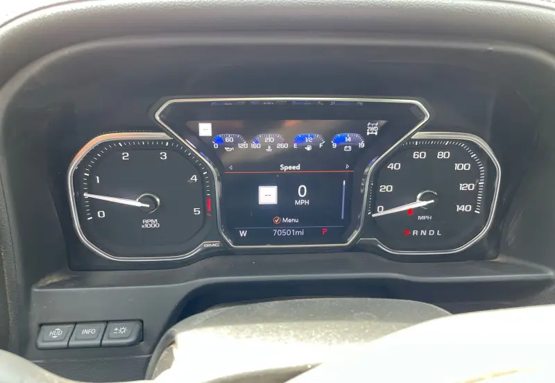 2020 GMC Sierra 2500HD Denali photo 21
