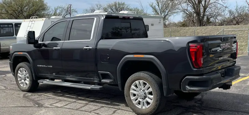 2020 GMC Sierra 2500HD Denali photo 4