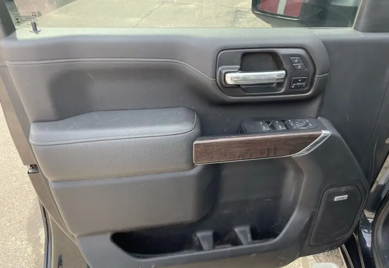 2020 GMC Sierra 2500HD Denali photo 17