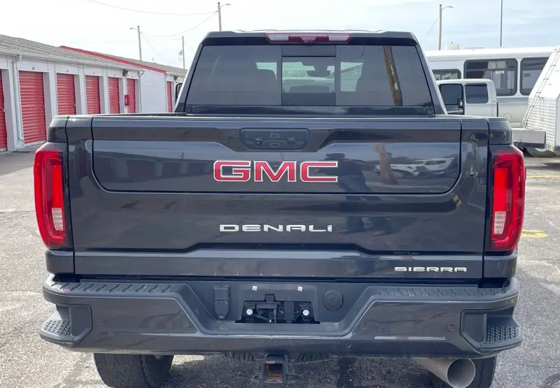 2020 GMC Sierra 2500HD Denali photo 3