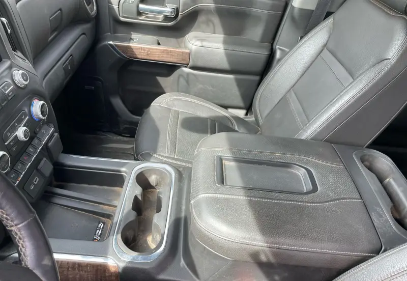 2020 GMC Sierra 2500HD Denali photo 24