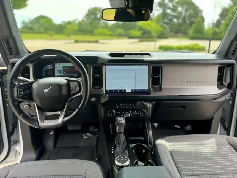 2022 Ford Bronco Outer Banks photo 15