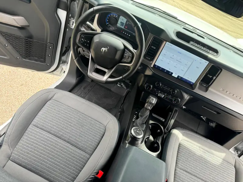 2022 Ford Bronco Outer Banks photo 19