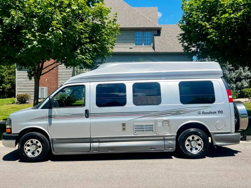 2011 Roadtrek Versatile 190 Class B photo 7