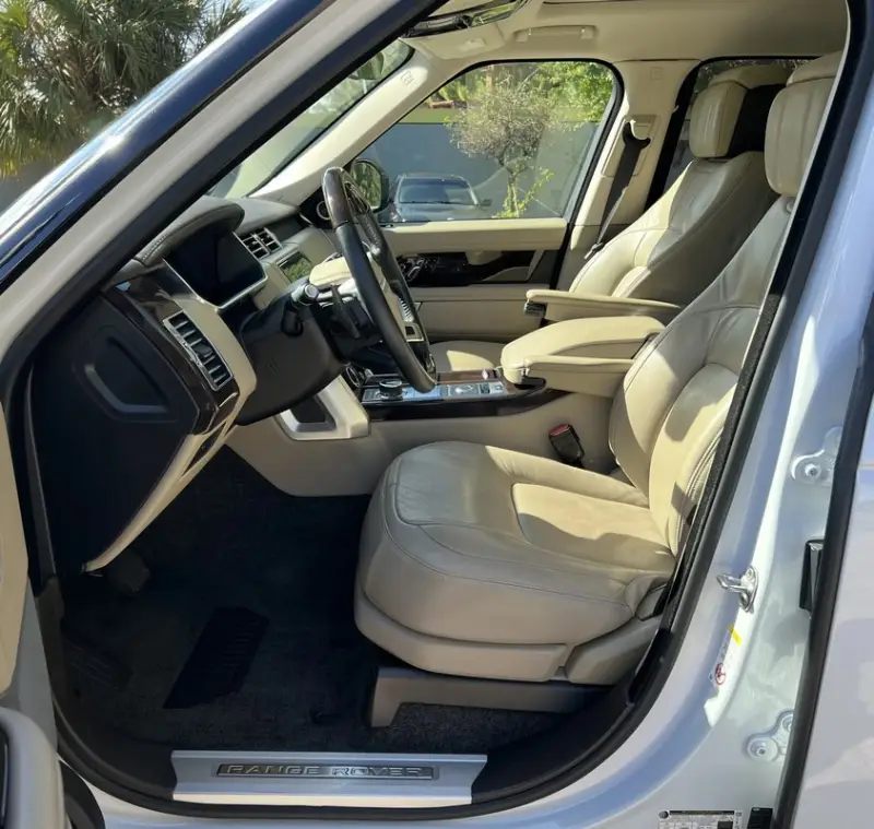 2020 Land Rover Range Rover P525 HSE photo 29