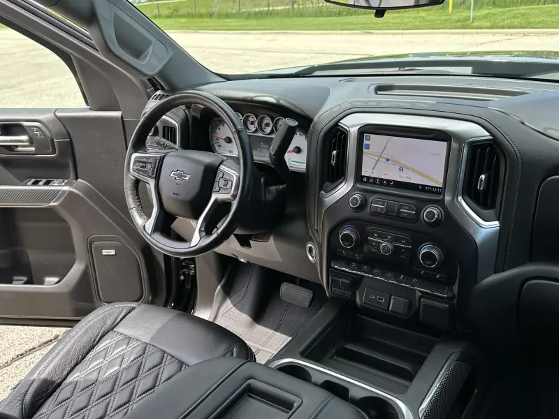 2019 Chevrolet Silverado 1500 Crew Cab RST 4×4 Z92 photo 13