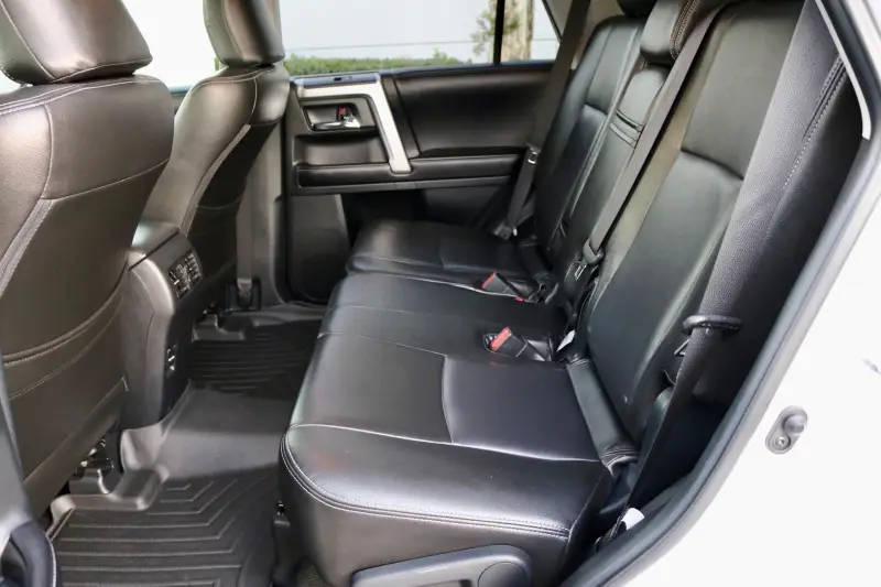 2016 Toyota 4Runner SR5 4x4 photo 16