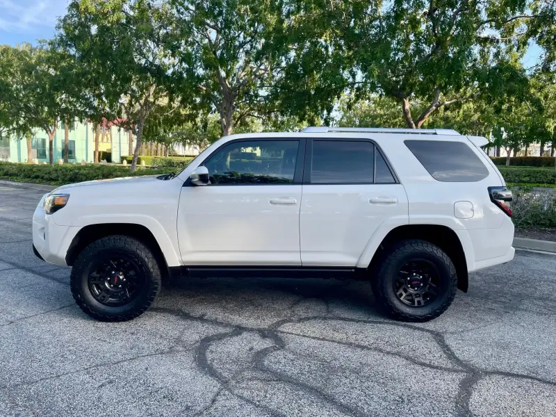 2016 Toyota 4Runner SR5 4x4 photo 6