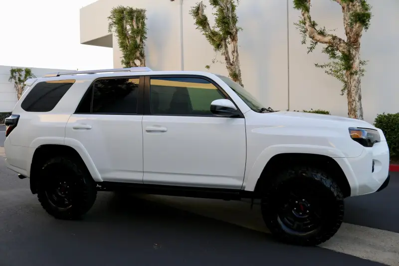 2016 Toyota 4Runner SR5 4x4 photo 11