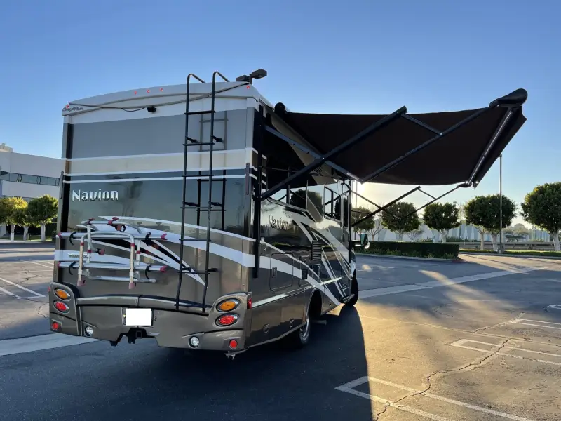 2016 Itasca Navion 24J photo 13