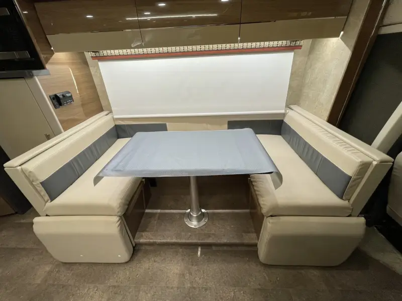 2016 Itasca Navion 24J photo 17