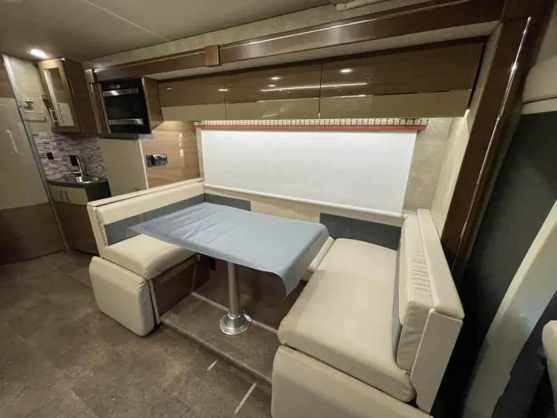 2016 Itasca Navion 24J photo 16