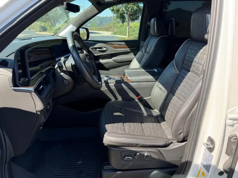 2024 Cadillac Escalade ESV Sport Platinum photo 12