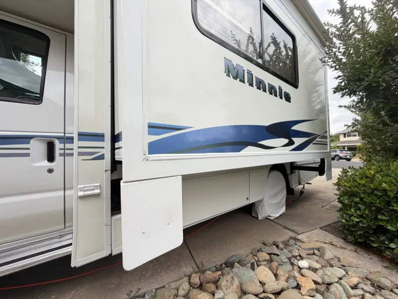 2003 Winnebago Minnie photo 17