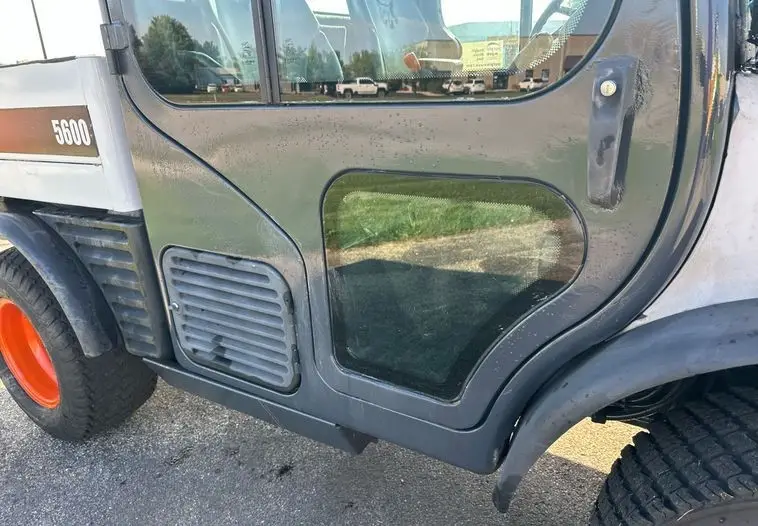 2016 Bobcat 5600 Toolcat photo 40