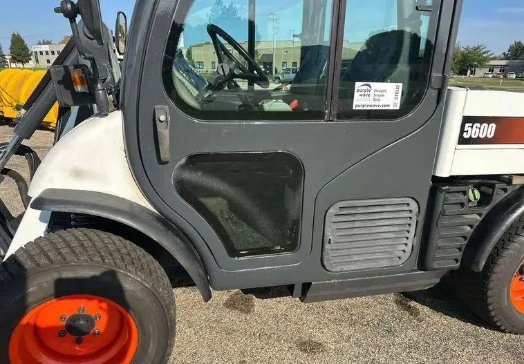 2016 Bobcat 5600 Toolcat photo 10