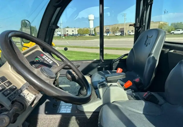 2016 Bobcat 5600 Toolcat photo 52