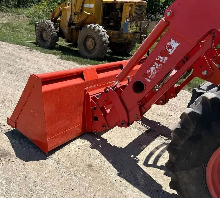 2017 Kubota M6S-111 MFWD photo 11
