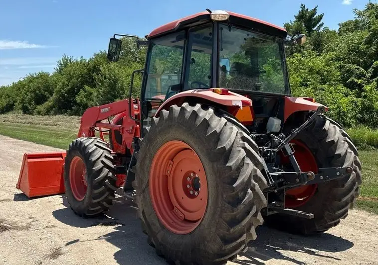 2017 Kubota M6S-111 MFWD photo 7