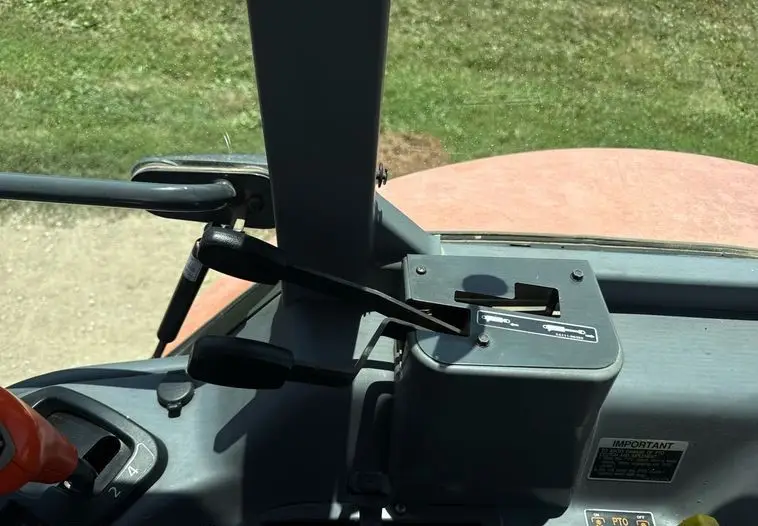2017 Kubota M6S-111 MFWD photo 32