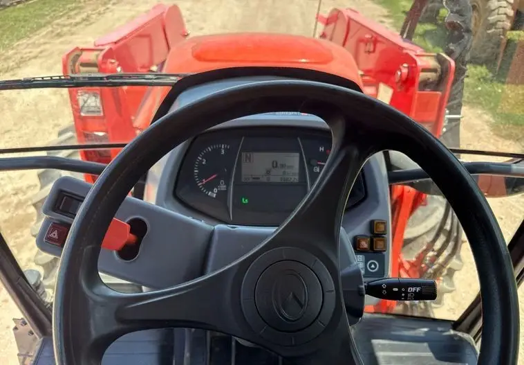 2017 Kubota M6S-111 MFWD photo 24