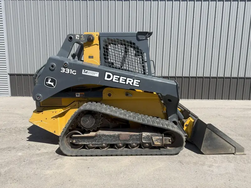 2018 DEERE 331G photo 4