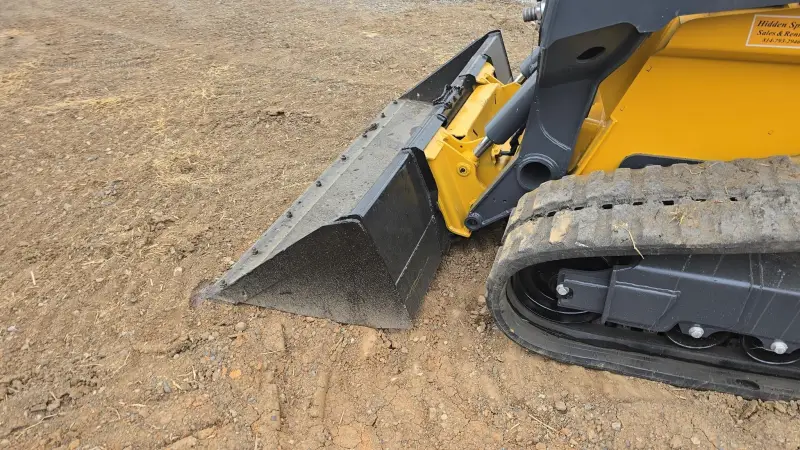 2019 DEERE 333G photo 21