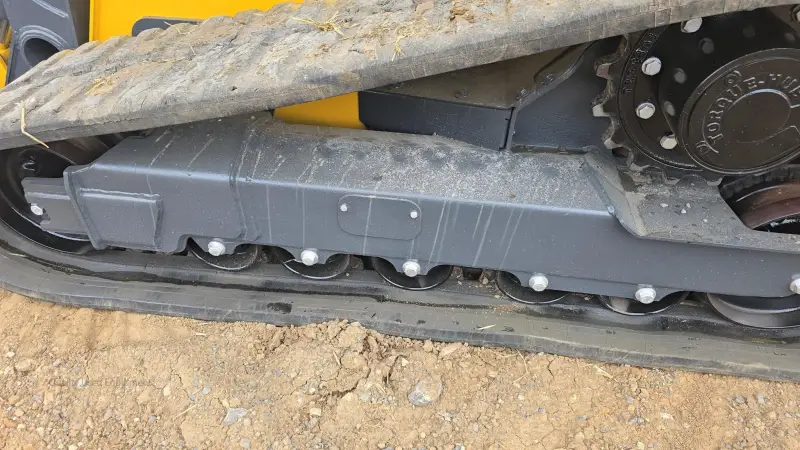 2019 DEERE 333G photo 9
