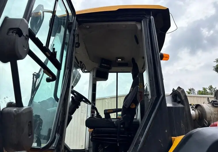 2019 JCB 427ZXT4F Wheel Loader photo 52