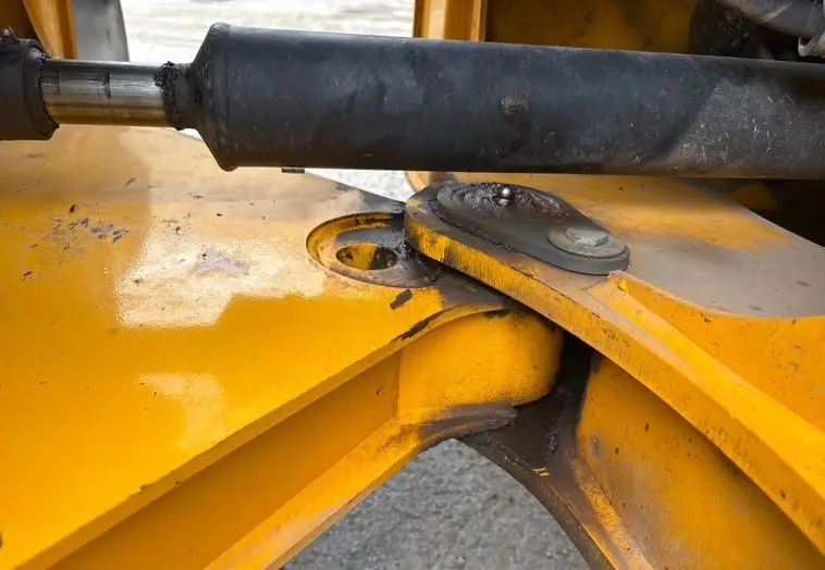 2019 JCB 427ZXT4F Wheel Loader photo 13