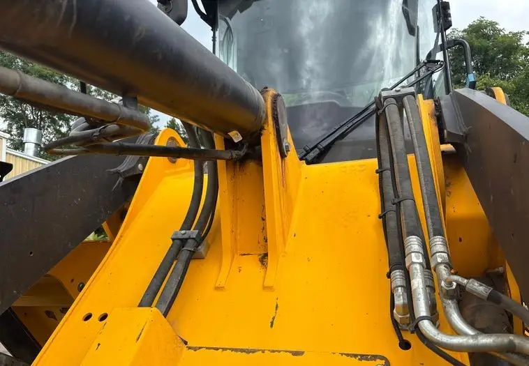 2019 JCB 427ZXT4F Wheel Loader photo 26