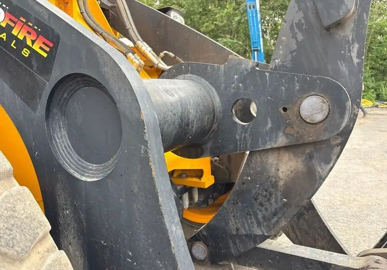 2019 JCB 427ZXT4F Wheel Loader photo 40