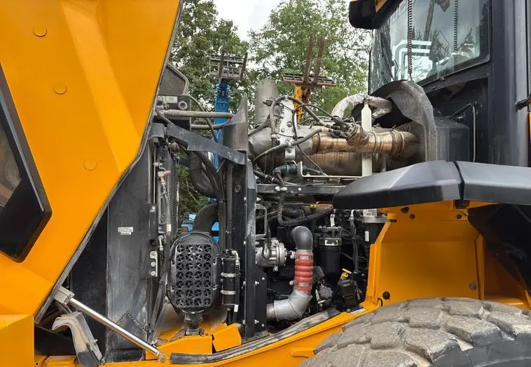 2019 JCB 427ZXT4F Wheel Loader photo 64