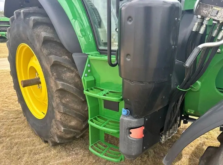 2021 John Deere 6155M MFWD photo 32
