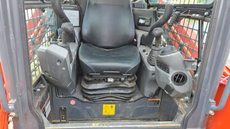 2021 KUBOTA SVL97-2 photo 23