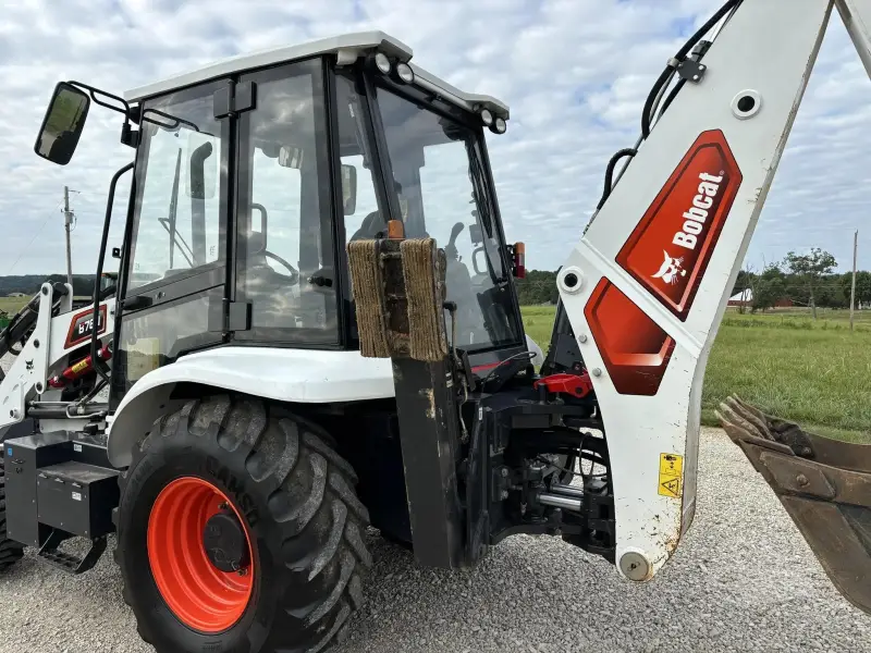 2024 BOBCAT B760 photo 12