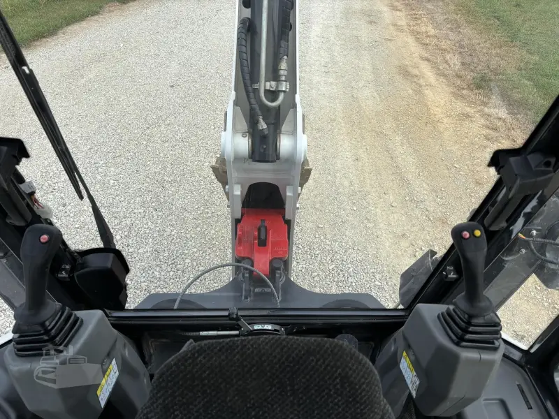 2024 BOBCAT B760 photo 8