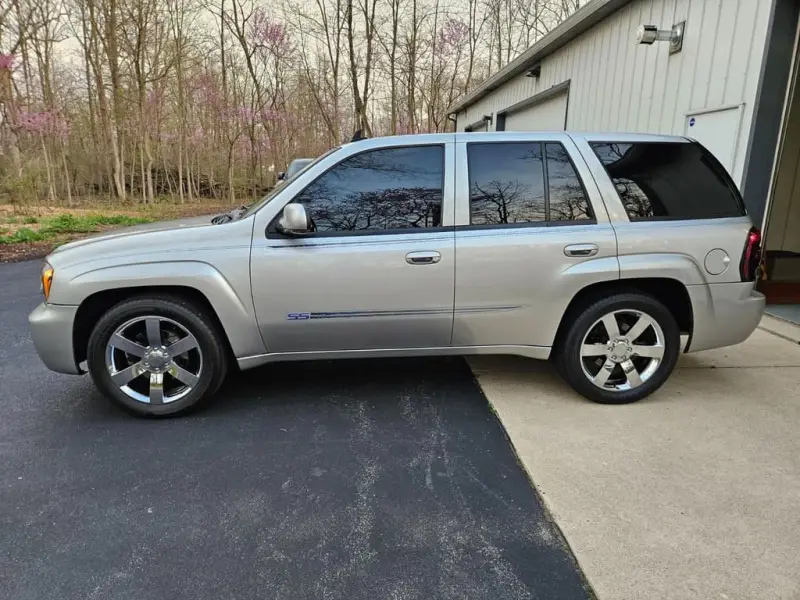 2006 Chevrolet Trailblazer SS photo 4