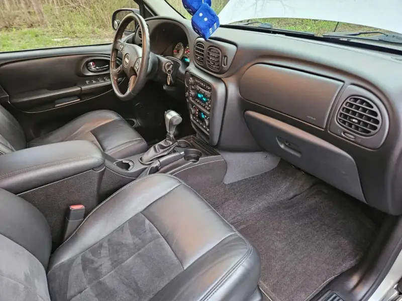 2006 Chevrolet Trailblazer SS photo 21