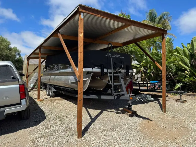 2023 Sun Tracker Tritoon XP3 Fishing Barge 22 DLX photo 11