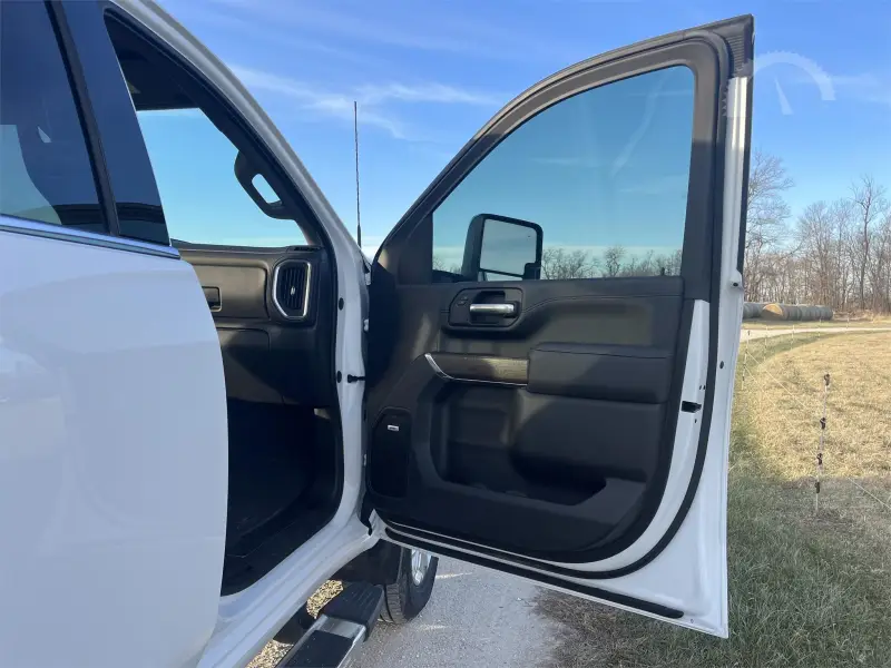 2021 GMC Sierra 2500HD Denali Crew Cab photo 25