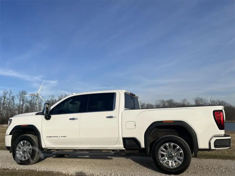 2021 GMC Sierra 2500HD Denali Crew Cab photo 13