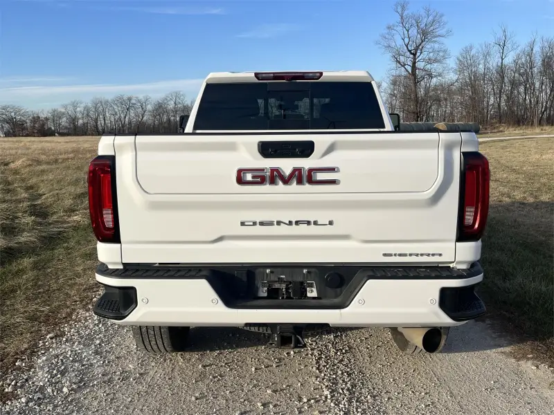 2021 GMC Sierra 2500HD Denali Crew Cab photo 18