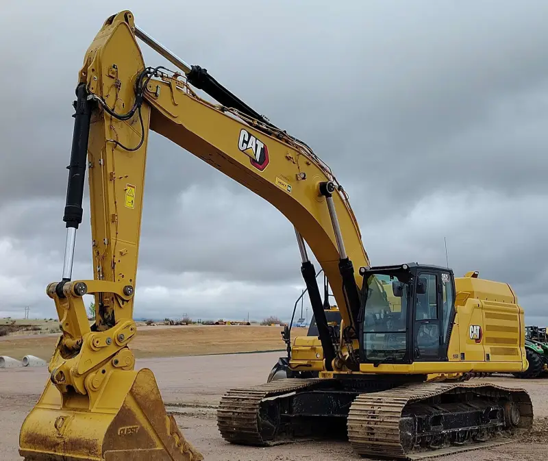 2023 Caterpillar 352 photo 1